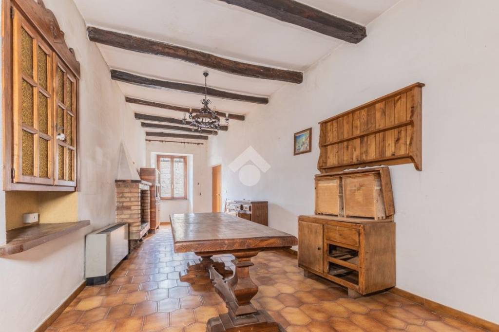 appartamento in vendita a Capranica