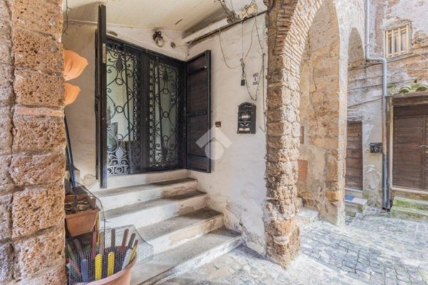 appartamento in vendita a Capranica