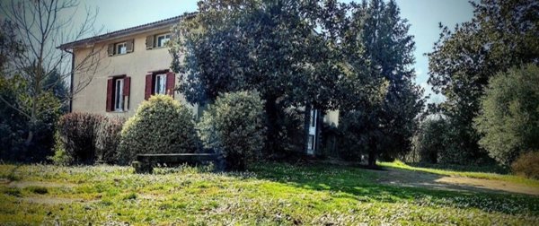 casale in vendita a Capranica