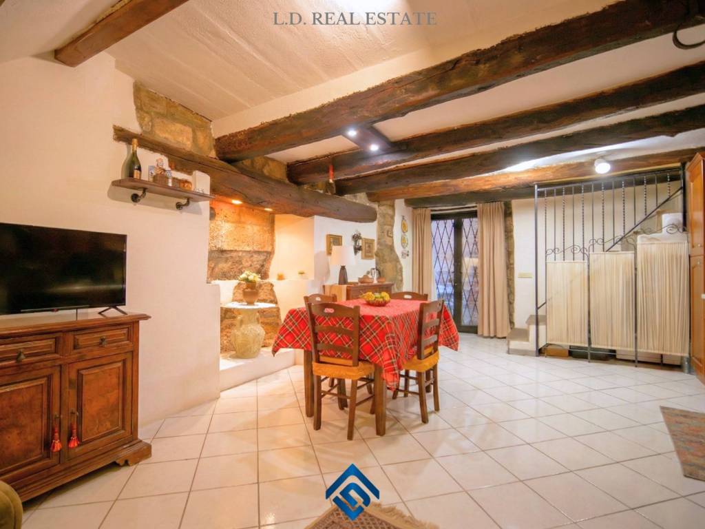 appartamento in vendita a Capranica