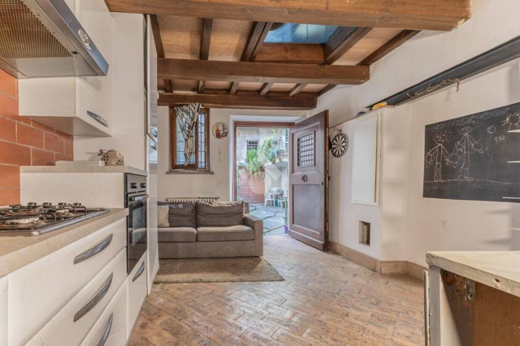 appartamento in vendita a Capranica