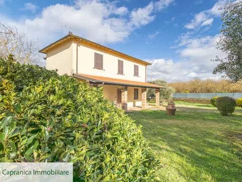 casa indipendente in vendita a Capranica in zona Capranica Scalo