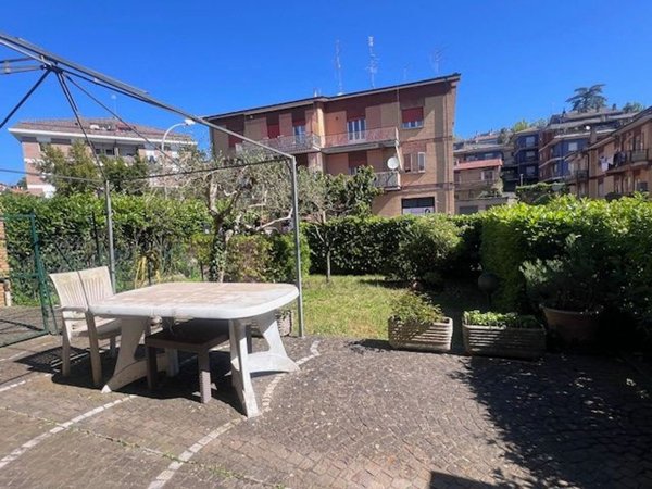 appartamento in vendita a Capranica