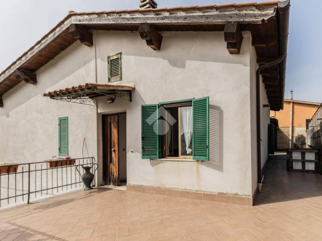 appartamento in vendita a Capranica