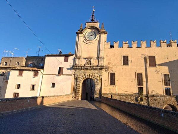 appartamento in vendita a Capranica