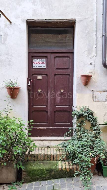 appartamento in vendita a Capranica
