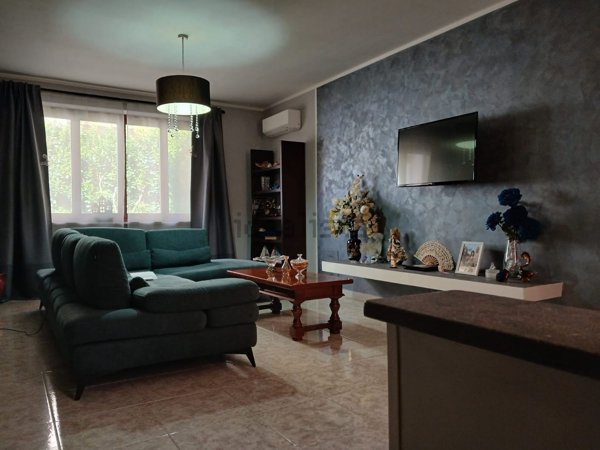 esavano in vendita a Capranica