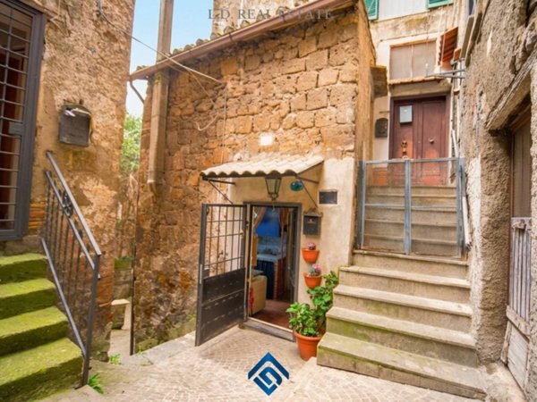 appartamento in vendita a Capranica