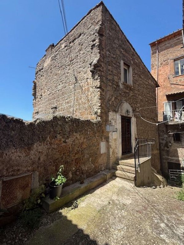 appartamento in vendita a Capranica