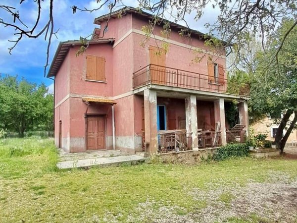 casa indipendente in vendita a Capranica in zona Querce d`Orlando