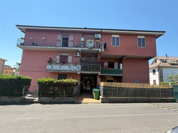 appartamento in vendita a Capranica