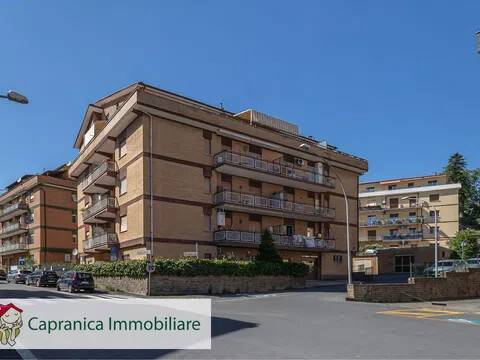 appartamento in vendita a Capranica