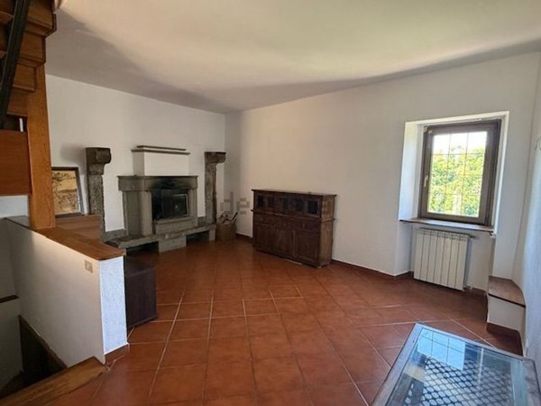 appartamento in vendita a Capranica