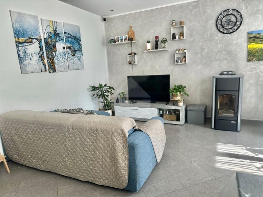 appartamento in vendita a Capranica in zona Capranica Scalo