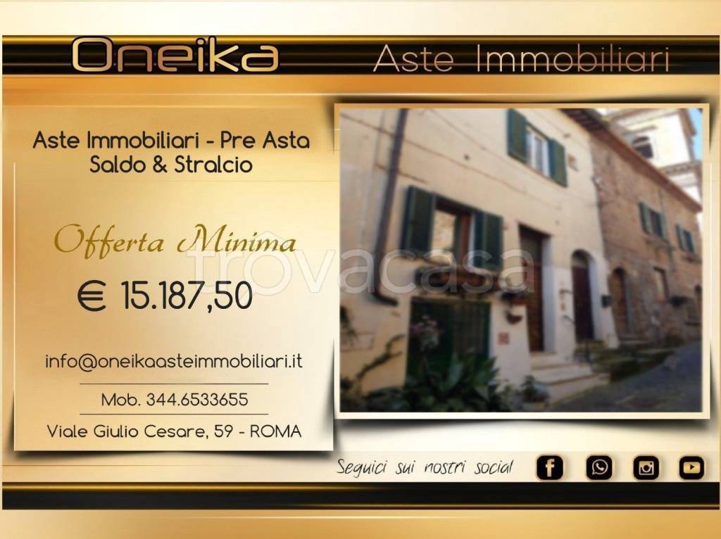 casa indipendente in vendita a Capranica