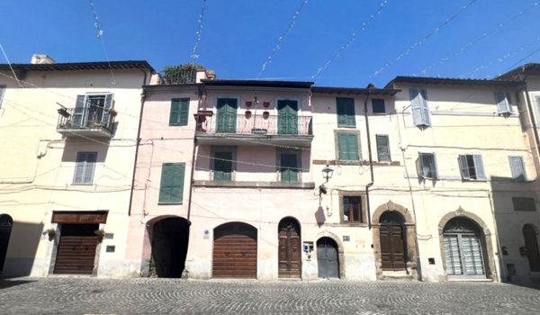 appartamento in vendita a Capranica