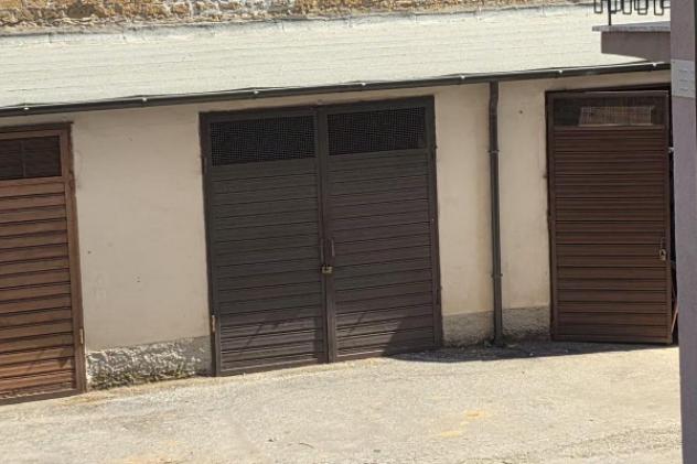 box auto in vendita a Capranica
