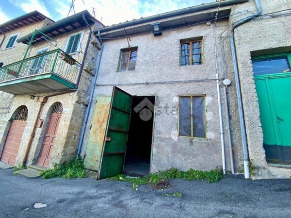 appartamento in vendita a Caprarola