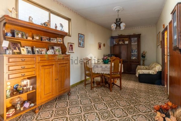 appartamento in vendita a Caprarola