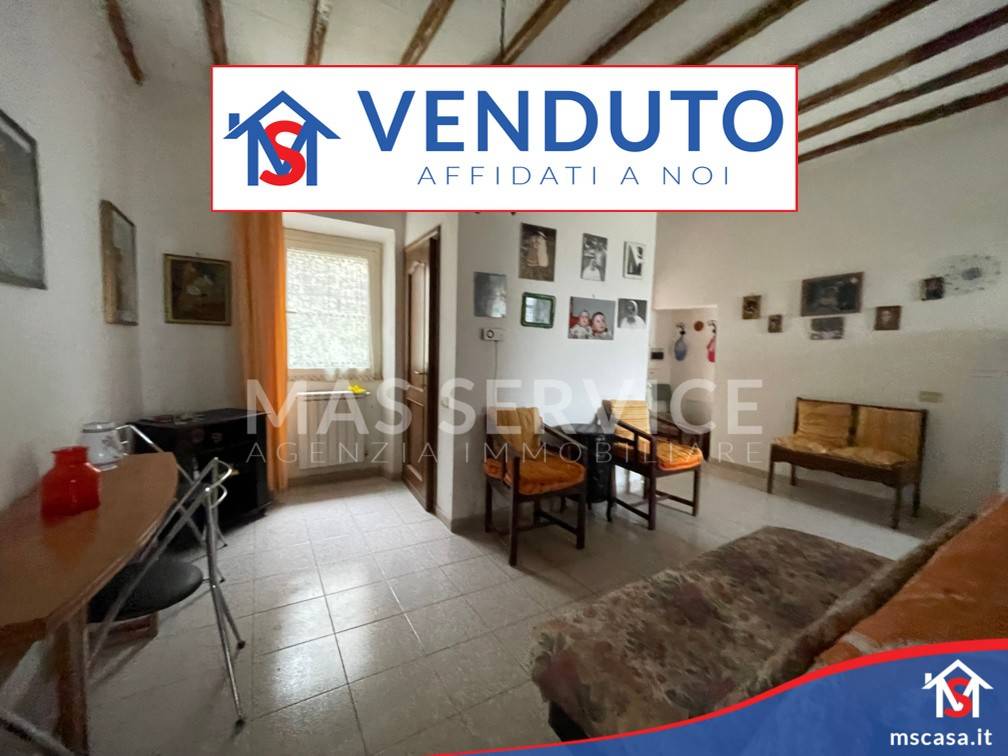 appartamento in vendita a Caprarola