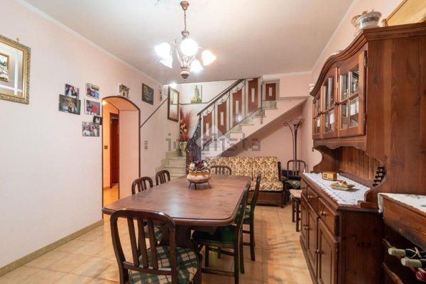appartamento in vendita a Caprarola