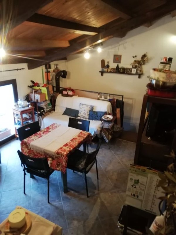 appartamento in vendita a Caprarola
