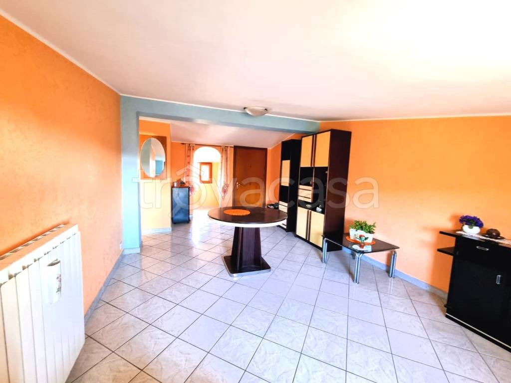 appartamento in vendita a Caprarola