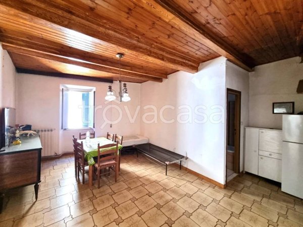 appartamento in vendita a Caprarola