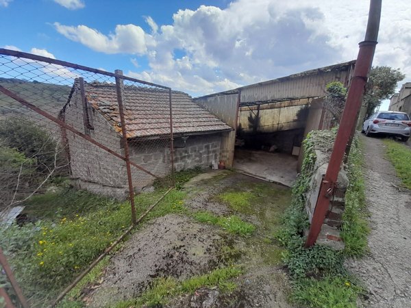 casale in vendita a Caprarola