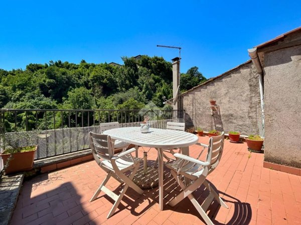 appartamento in vendita a Caprarola
