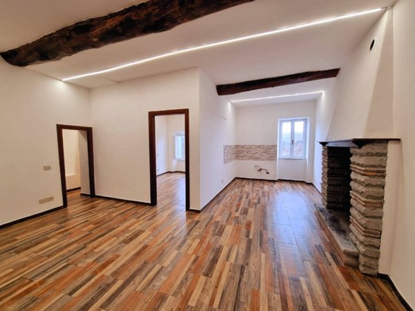 appartamento in vendita a Caprarola
