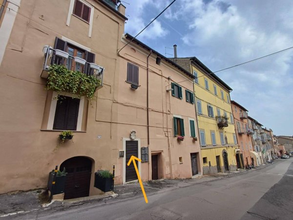 appartamento in vendita a Caprarola