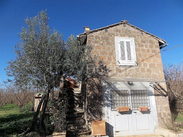 appartamento in vendita a Caprarola