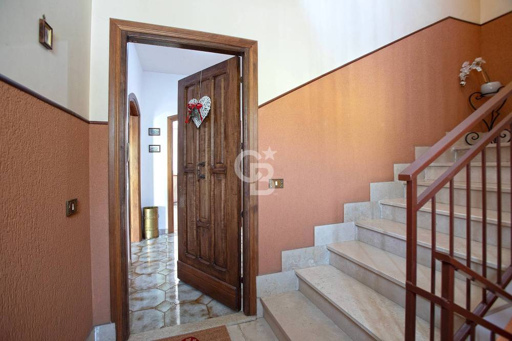 casa indipendente in vendita a Caprarola