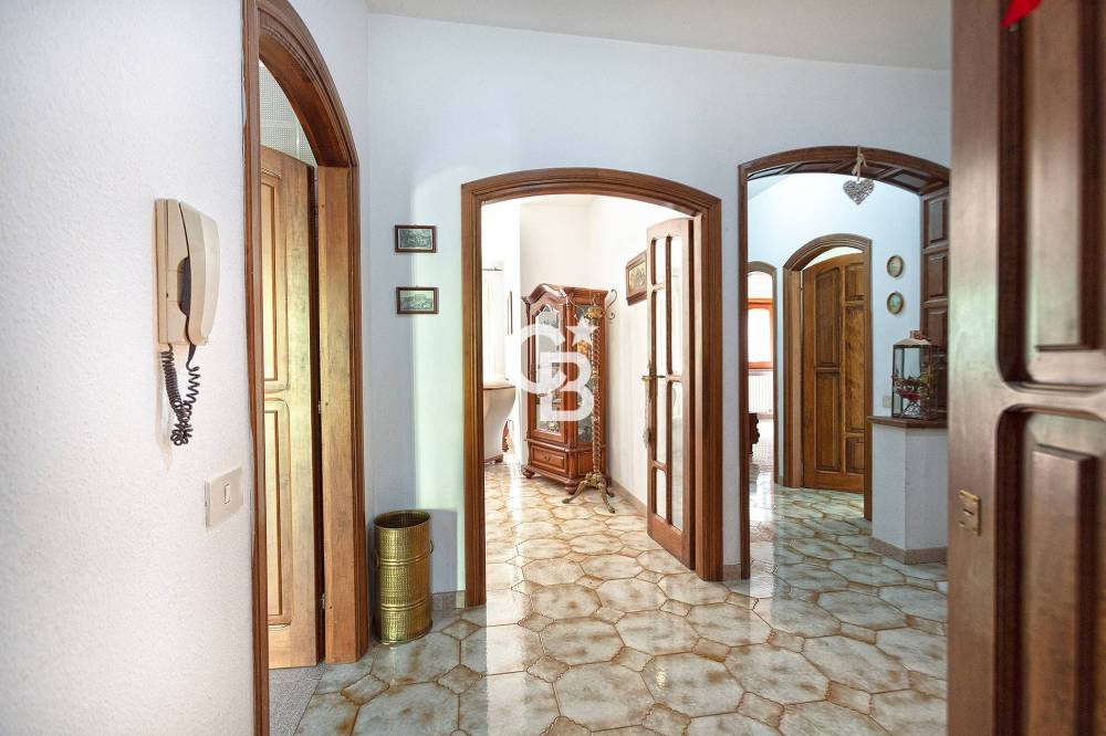 casa indipendente in vendita a Caprarola