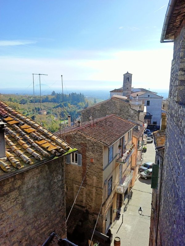 appartamento in vendita a Caprarola
