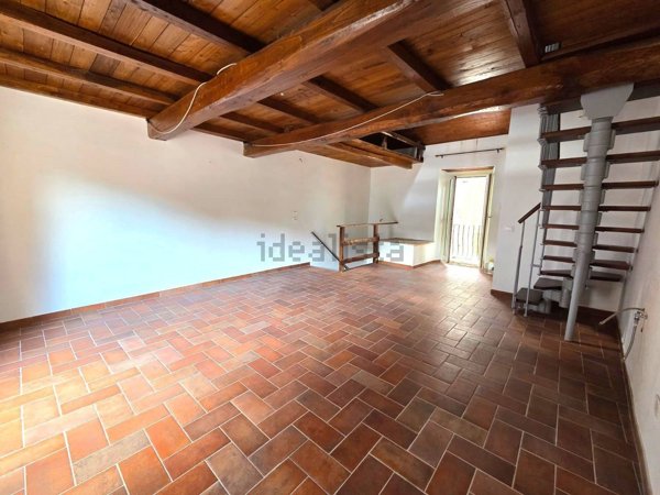 appartamento in vendita a Caprarola
