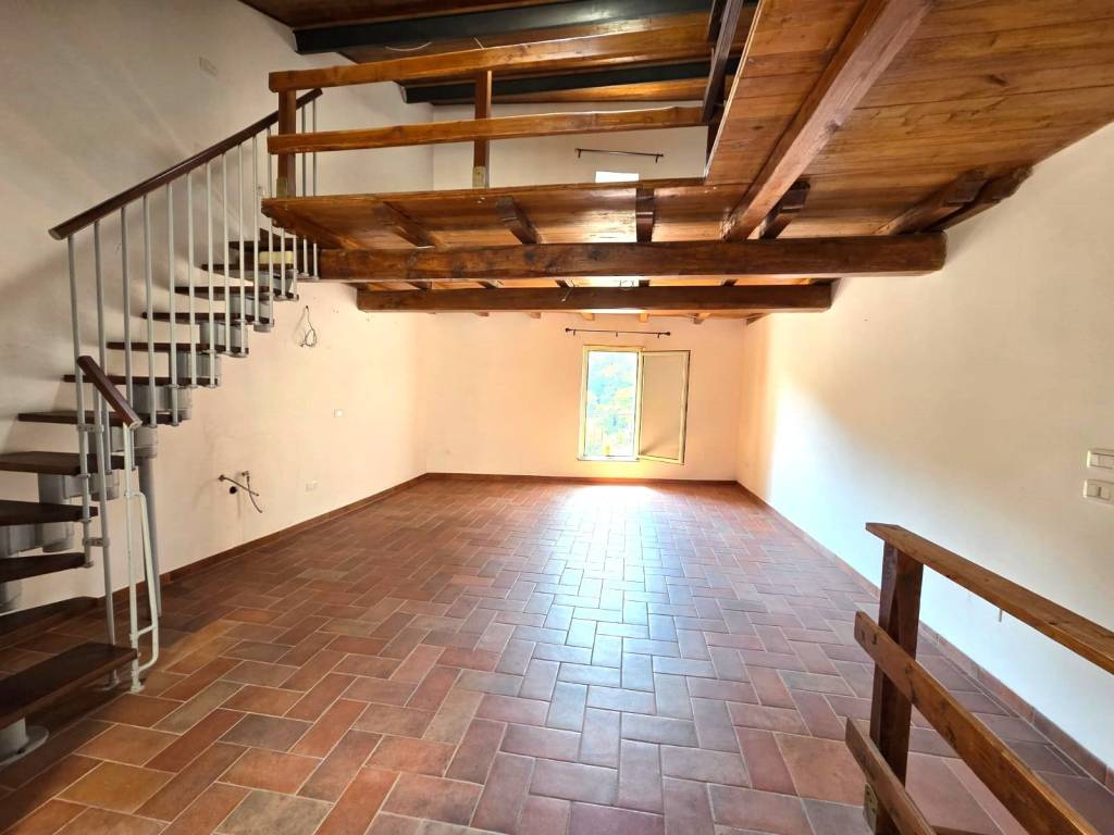 appartamento in vendita a Caprarola