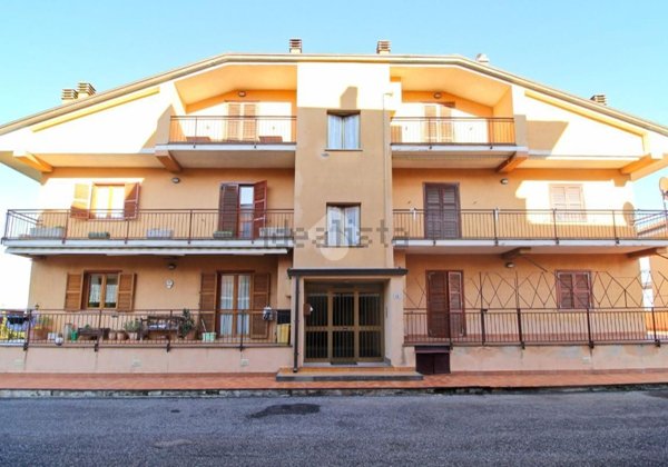 appartamento in vendita a Caprarola