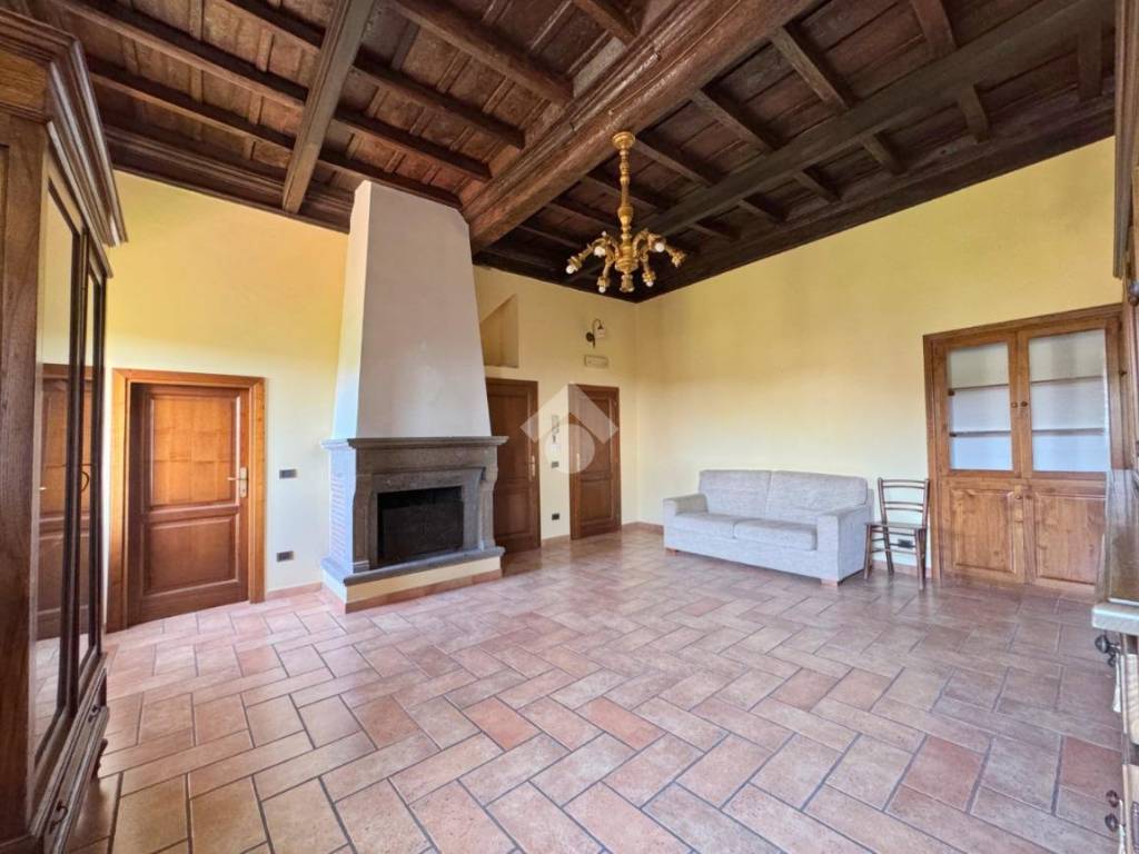 appartamento in vendita a Caprarola