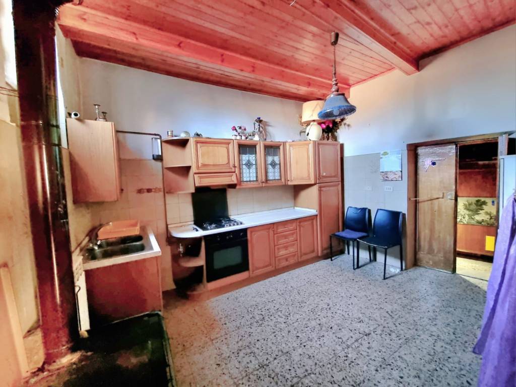 appartamento in vendita a Caprarola