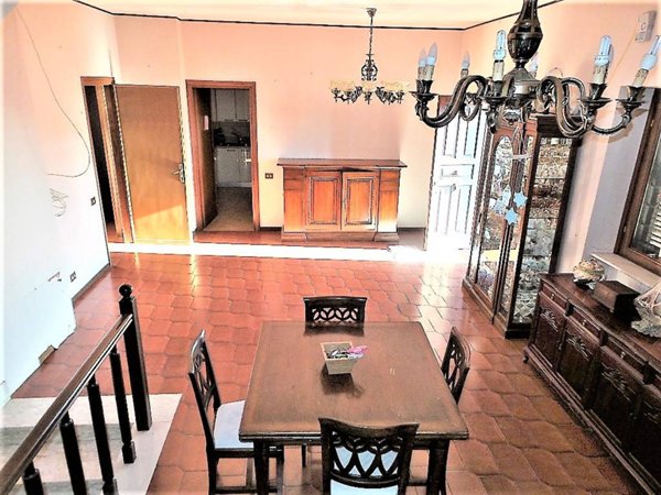 casa indipendente in vendita a Caprarola