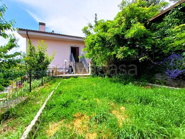 appartamento in vendita a Caprarola