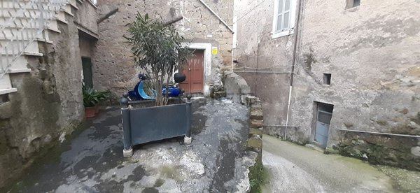 appartamento in vendita a Caprarola