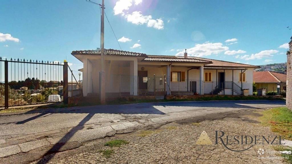 casa indipendente in vendita a Caprarola
