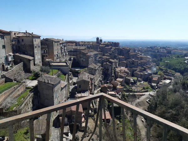 appartamento in vendita a Caprarola