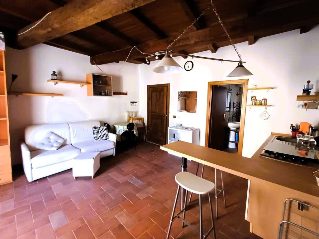 appartamento in vendita a Caprarola