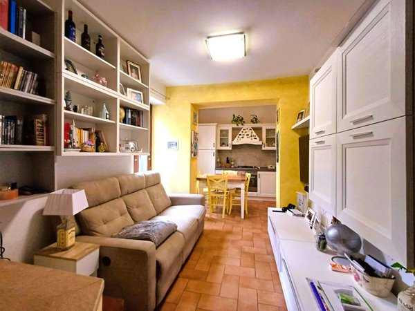 appartamento in vendita a Caprarola