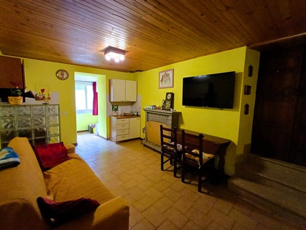 appartamento in vendita a Caprarola