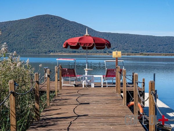 appartamento in vendita a Caprarola